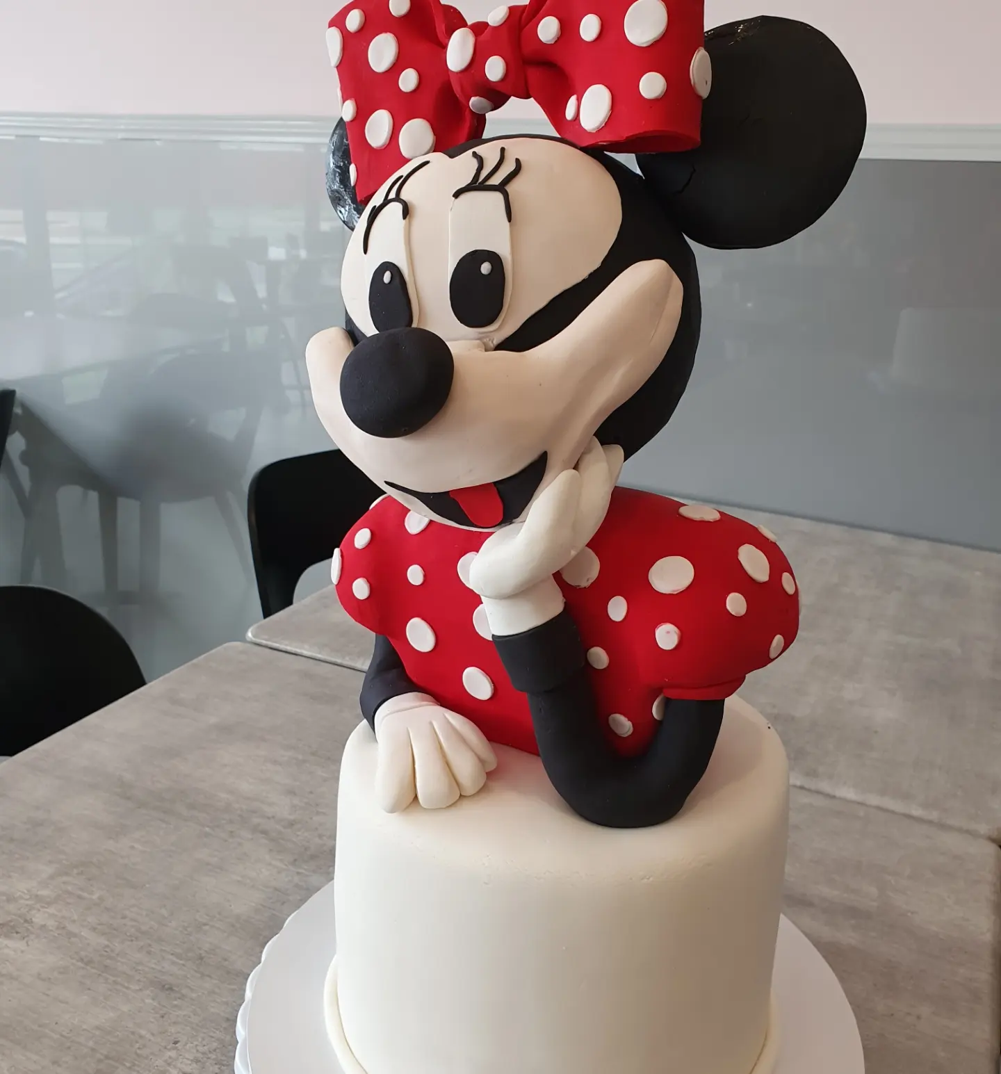 3D Minnie Mouse Cake 1